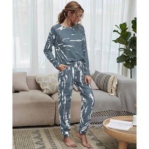 Cool Grey Marble Print Long-Sleeve Tee & Joggers